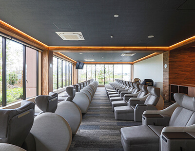 リクライニングコーナー